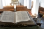 geopende Bijbel in de oude Kerk